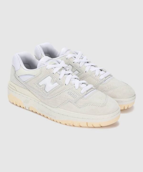 550 Sneakers For Women??(Off White , 5.5)